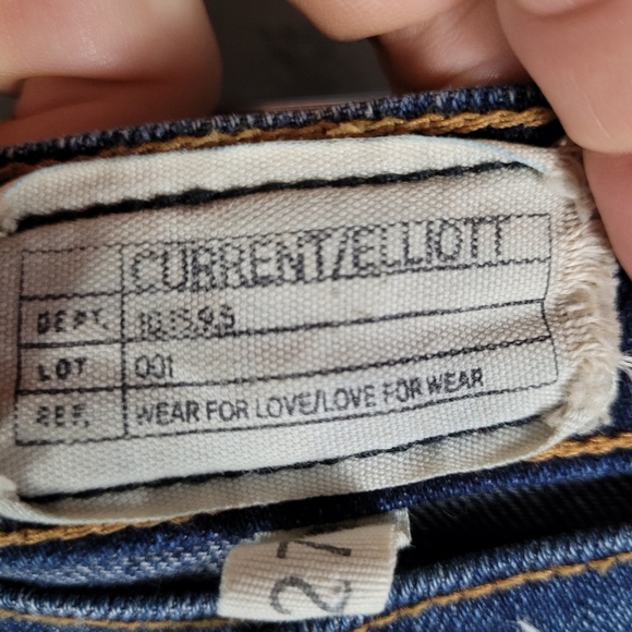 CURRENT ELLIOTT | The Kick bootcut cropped frayed hem jeans - Picture 7 of 8